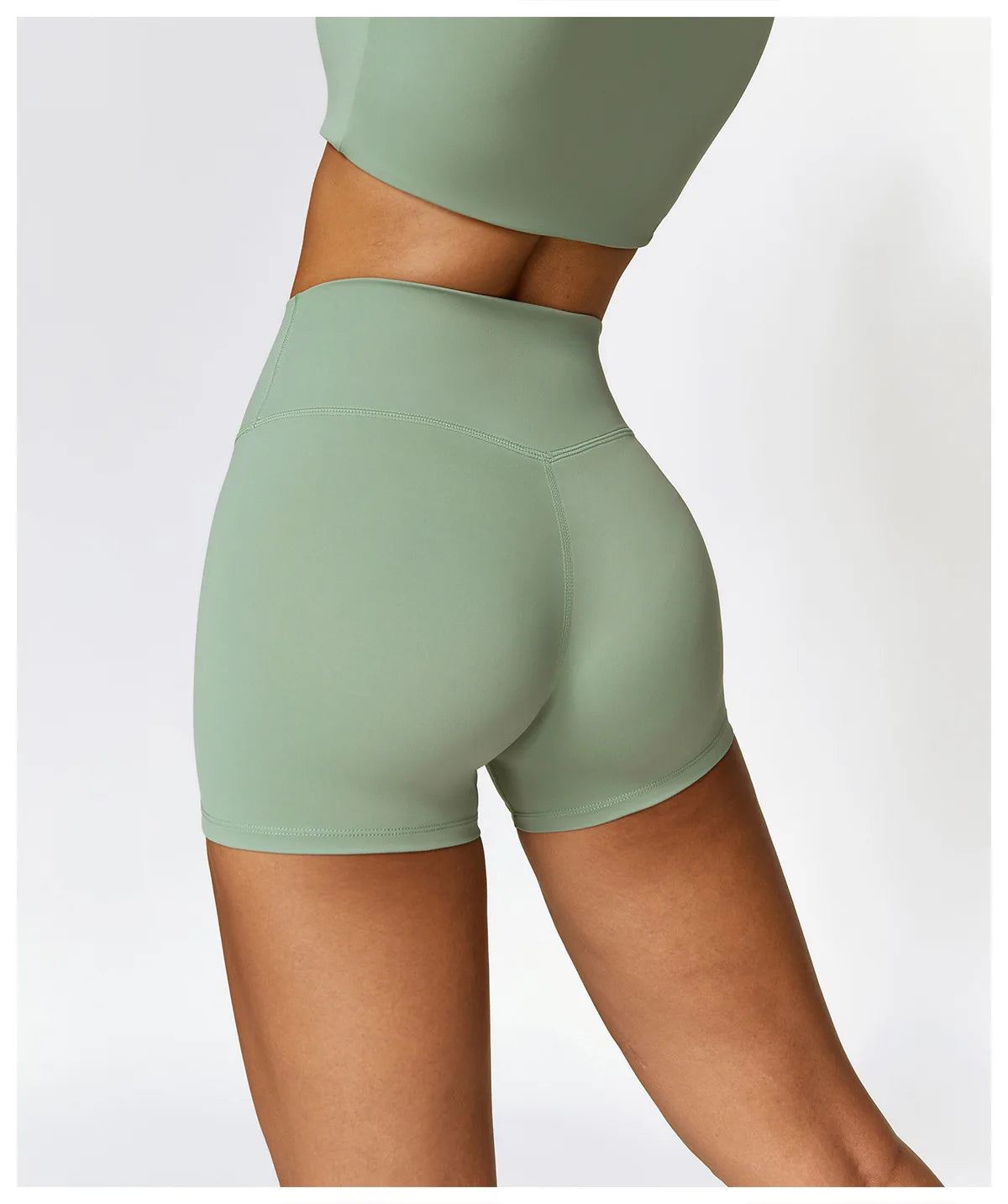 DAISY SHORTS BASIL GREEN